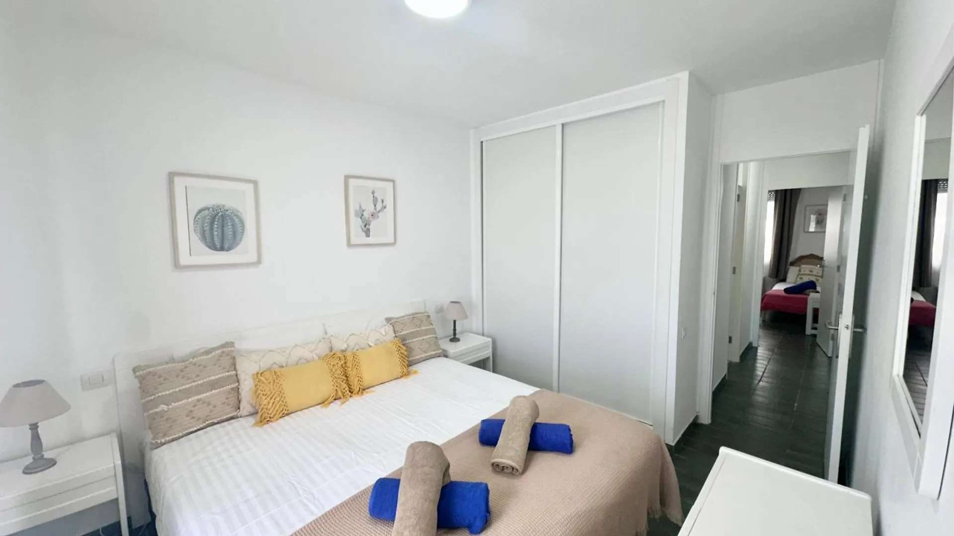 2The Best Location - Las Americas & Parking Playa de las Americas  0*, Playa de las Americas (Tenerife) Spain