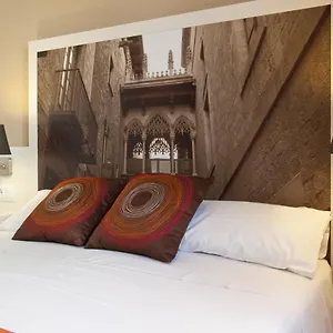 https://bcngotic-33.topbarcelonahotels.com